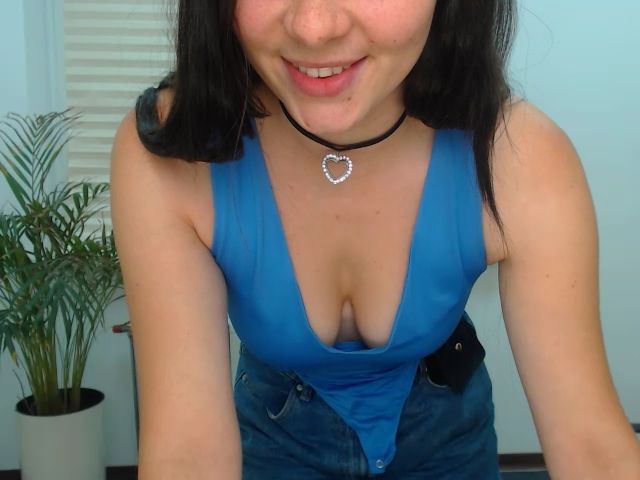 Live sex webcam photo for KendraLei #267086776