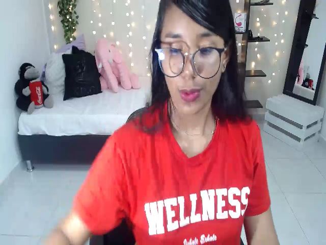 Live sex webcam photo for JOLIE_ABALO #266981215