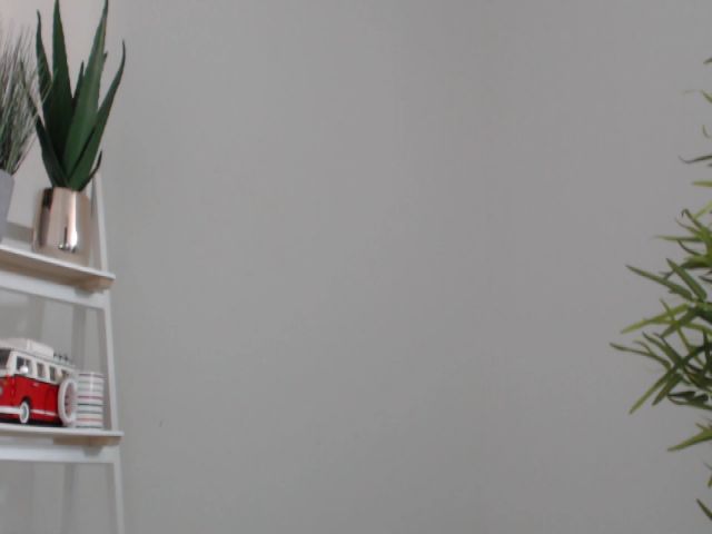 Live sex webcam photo for English_rose_ #267098424