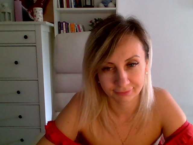 Live sex webcam photo for LexiSara #267122297