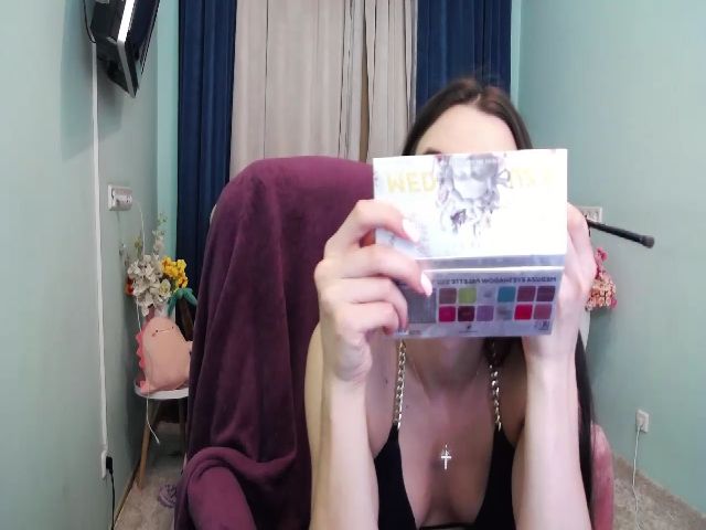 Live sex webcam photo for XRoxxxy #267082618