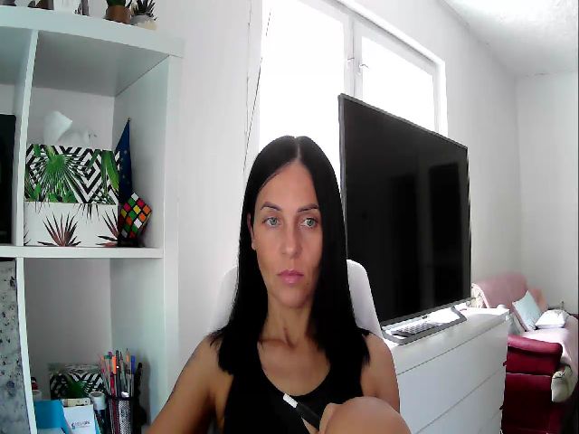 Live sex webcam photo for Beatrice_18 #267102825