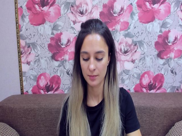 Live sex webcam photo for EllaFresh #267000669