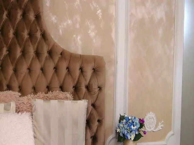 Live sex webcam photo for BustyGizelle #267089683