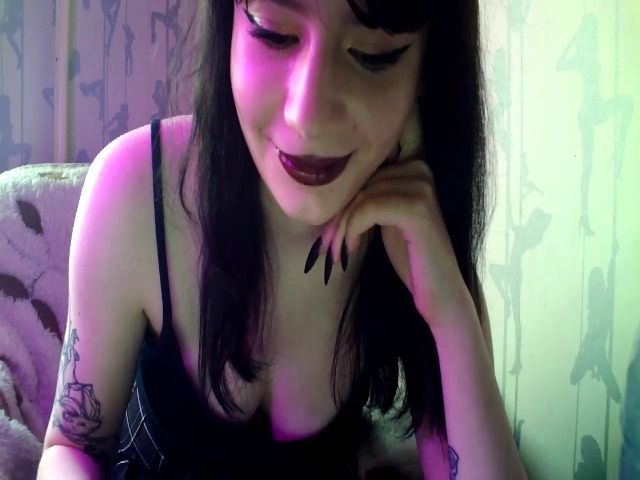 Live sex webcam photo for CandyWWet #267212255