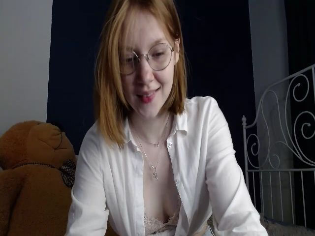 Live sex webcam photo for Mis_Di #266984711