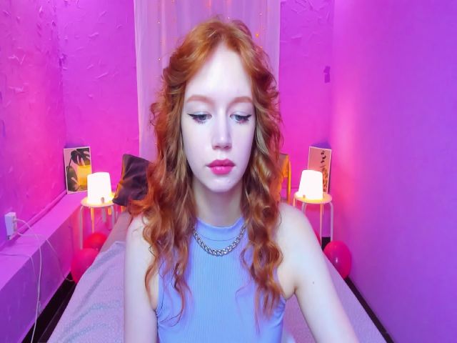 Live sex webcam photo for CarolineArt #267160883