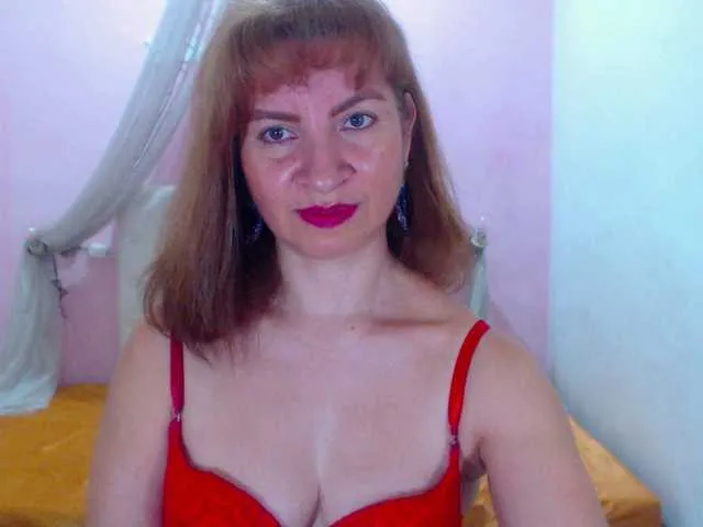 Live sex webcam photo for AliceMiller13 #267683826