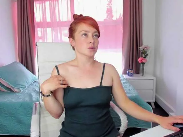 Live sex webcam photo for violeta-julie #267684547