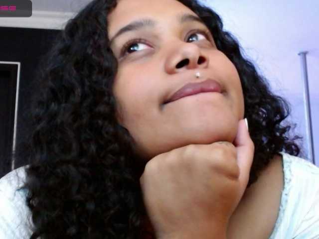 Live sex webcam photo for jamaicaawolf #267471315