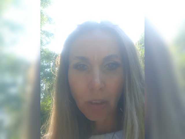 Live sex webcam photo for Aurora108 #288002756