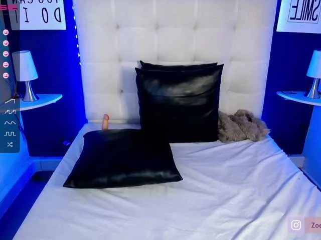 Live sex webcam photo for ZoeBolton #267683132