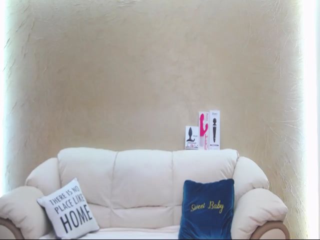 Live sex webcam photo for JulieDalton #267560954