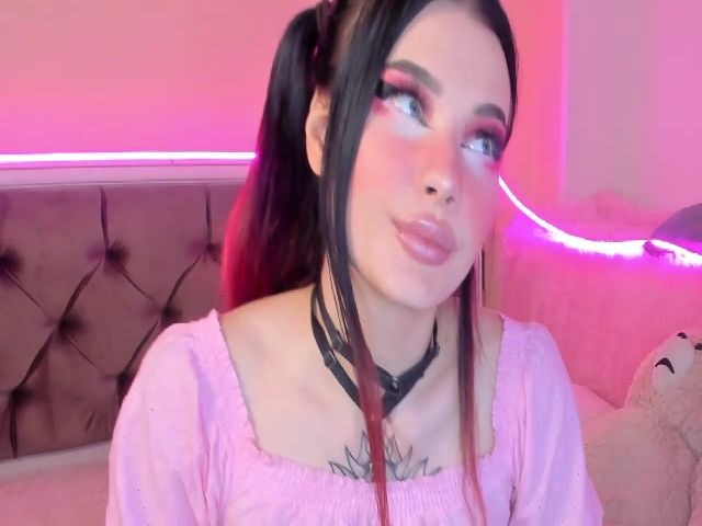 Live sex webcam photo for Sweetbuttya #267504839