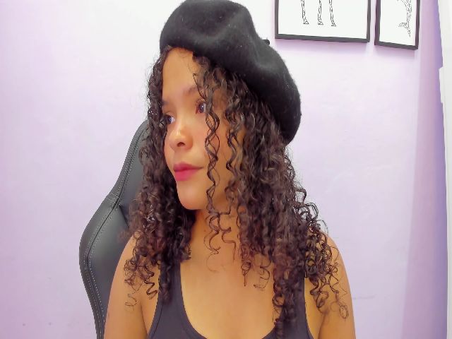 Live sex webcam photo for EvieNoir #267736073