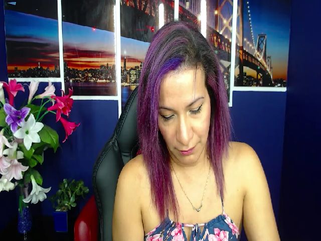 Live sex webcam photo for Infernalsexx #267776530