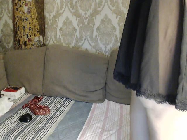 Live sex webcam photo for MonicaChu #267763925