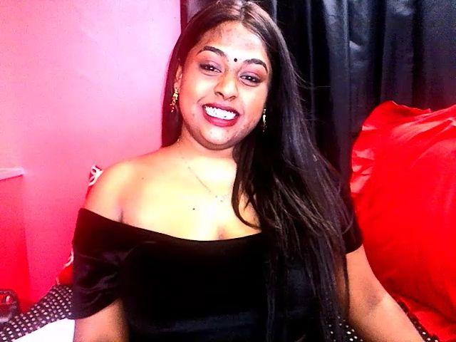 Live sex webcam photo for Indianstorm4u #267413468