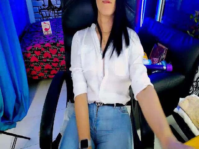 Live sex webcam photo for Sashabreck #287860146