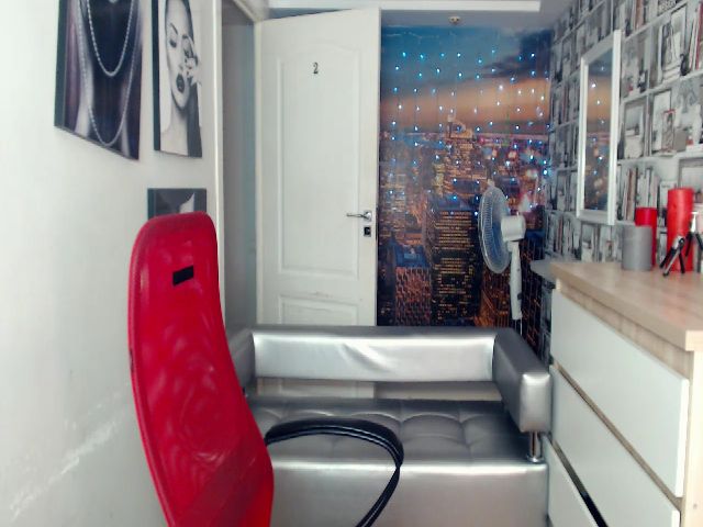 Live sex webcam photo for Lovely_della #267555934