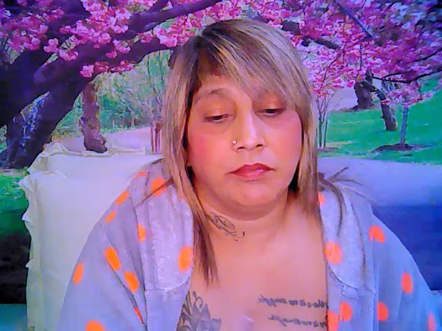 Live sex webcam photo for Roxyfoxy69 #267787063
