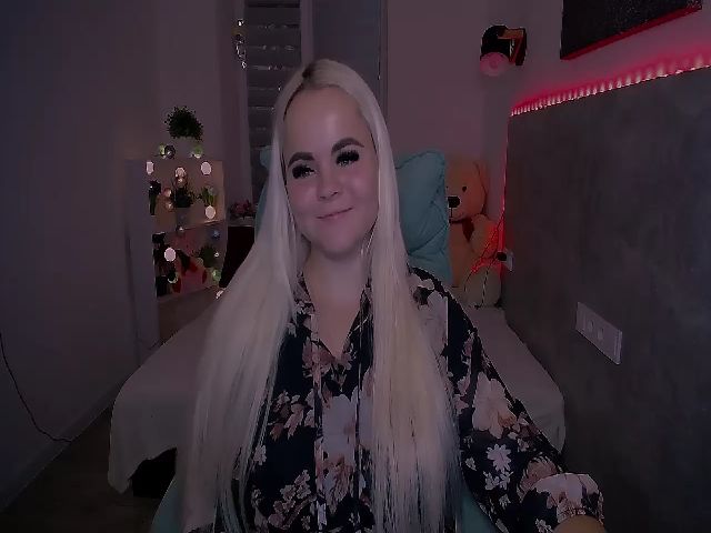 Live sex webcam photo for Jenni__fer #267706530