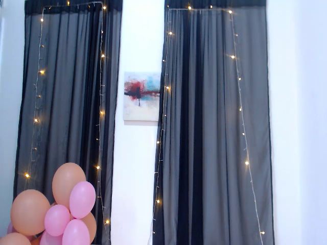 Live sex webcam photo for TrissaBenson #267747646