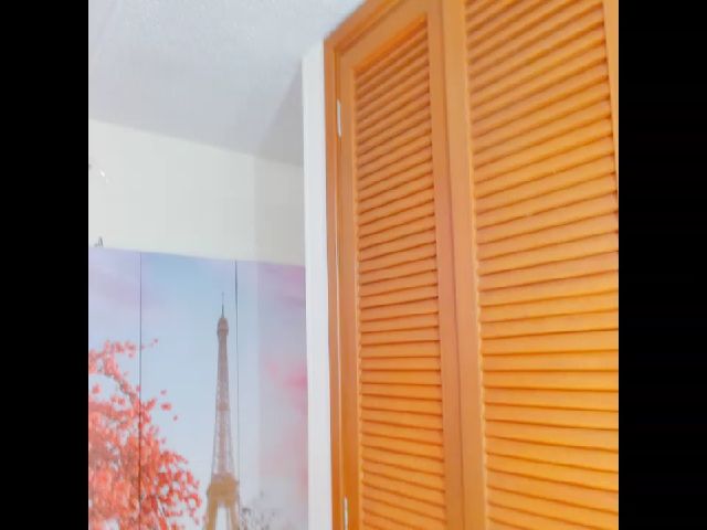 Live sex webcam photo for Salomesweet69 #287861552