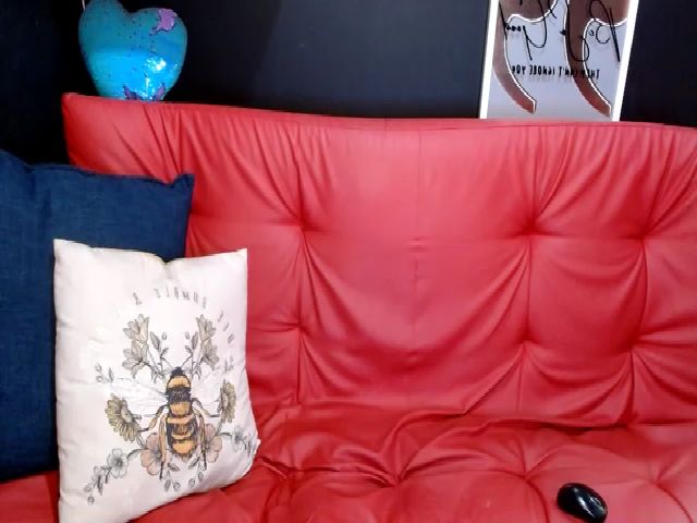 Live sex webcam photo for Ebonyindian69 #267381591