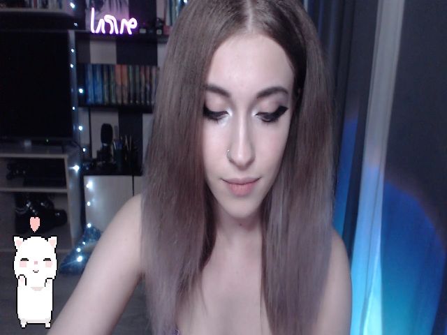 Live sex webcam photo for Your_Ellie #267413645