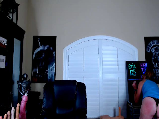 Live sex webcam photo for SummerKnightz #267379452