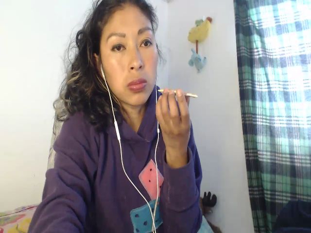 Live sex webcam photo for CHILENITAHOT #267676458