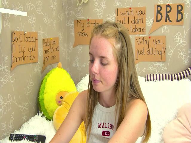 Live sex webcam photo for CaNaDaDi #267514629