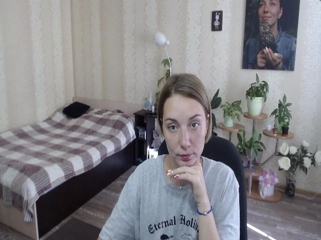Live sex webcam photo for Emi_lywild #267597683