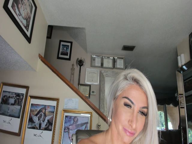 Live sex webcam photo for ADRIANA_FOX #267744434