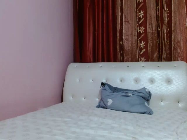 Live sex webcam photo for Sexi_brunette #267524011