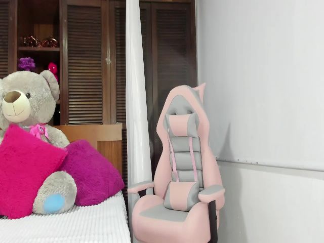 Live sex webcam photo for Latinangel1_ #267488362