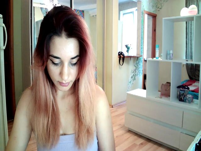 Live sex webcam photo for Lexy_hott #267542659