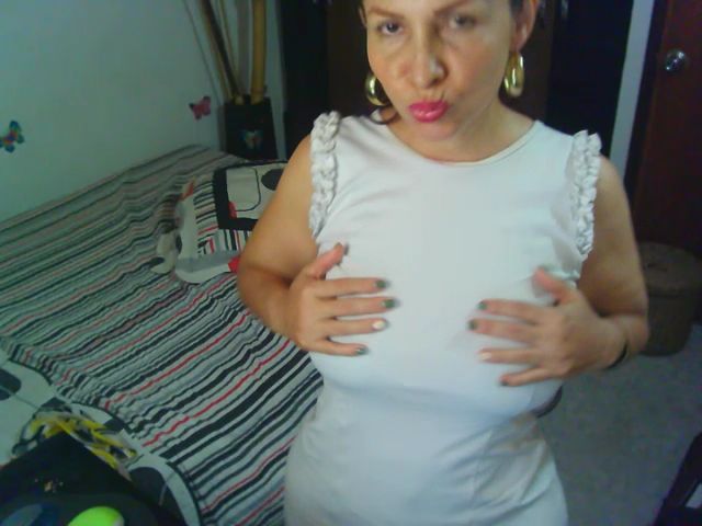 Live sex webcam photo for Milfsexy_ #267524505