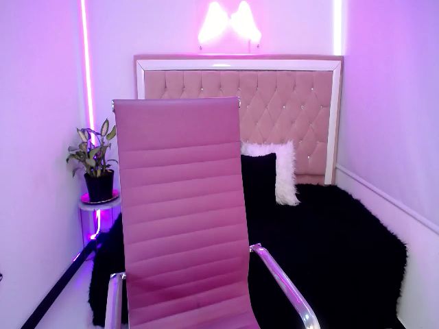 Live sex webcam photo for Ani_paris #267678576