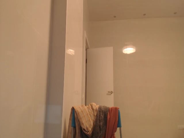 Live sex webcam photo for Lindana4 #267688972