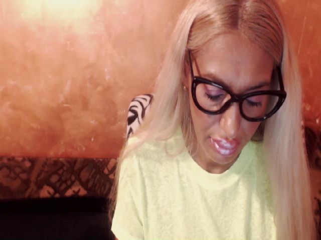 Live sex webcam photo for Goodspleasure #267527841