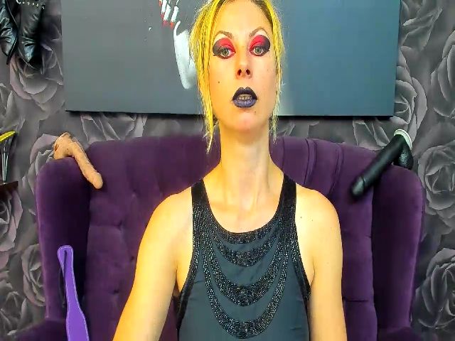 Live sex webcam photo for Miss_Georgia #267709319