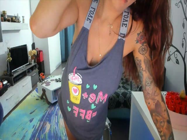 Live sex webcam photo for OneLife_ #267381324