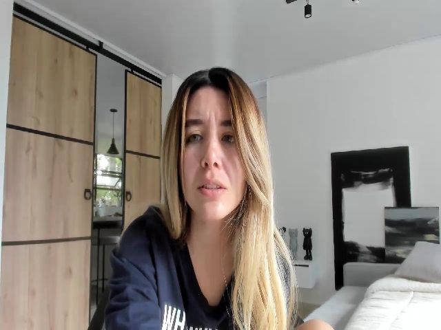 Live sex webcam photo for LauraVega #267607177