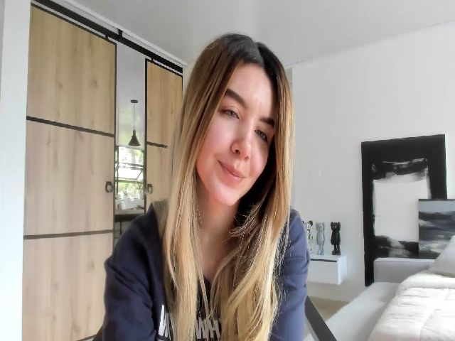 Live sex webcam photo for LauraVega #267670286