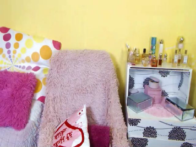 Live sex webcam photo for AishaLee #267630095