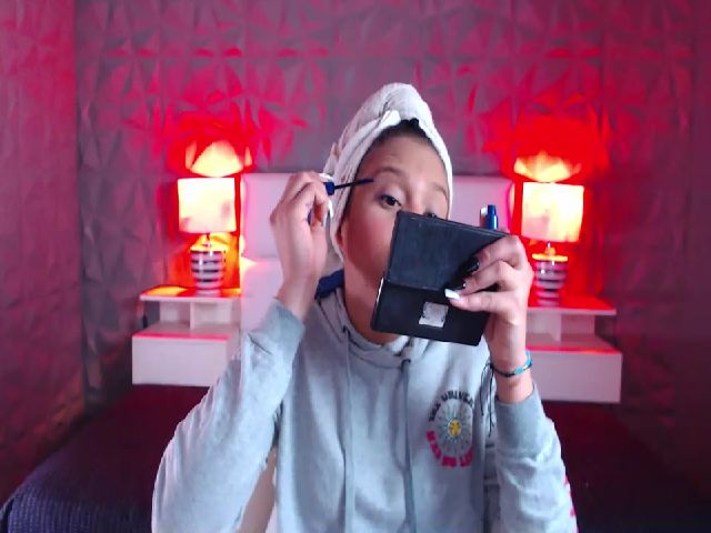 Live sex webcam photo for Infinitystarp #267575314