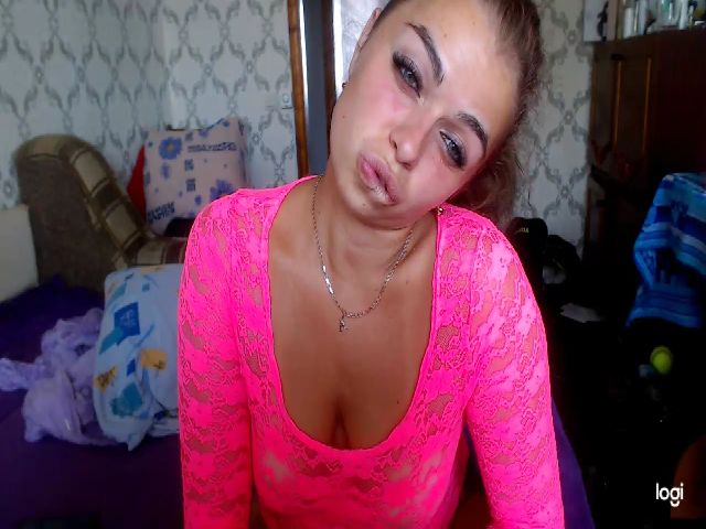 Live sex webcam photo for April_Swee #267462169