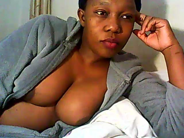 Live sex webcam photo for AfriPrincess #267527730